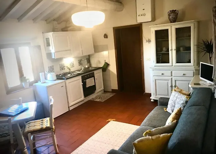 2-Br 1 Bath Abode With 2 Ac Units In The Chianti Hills!