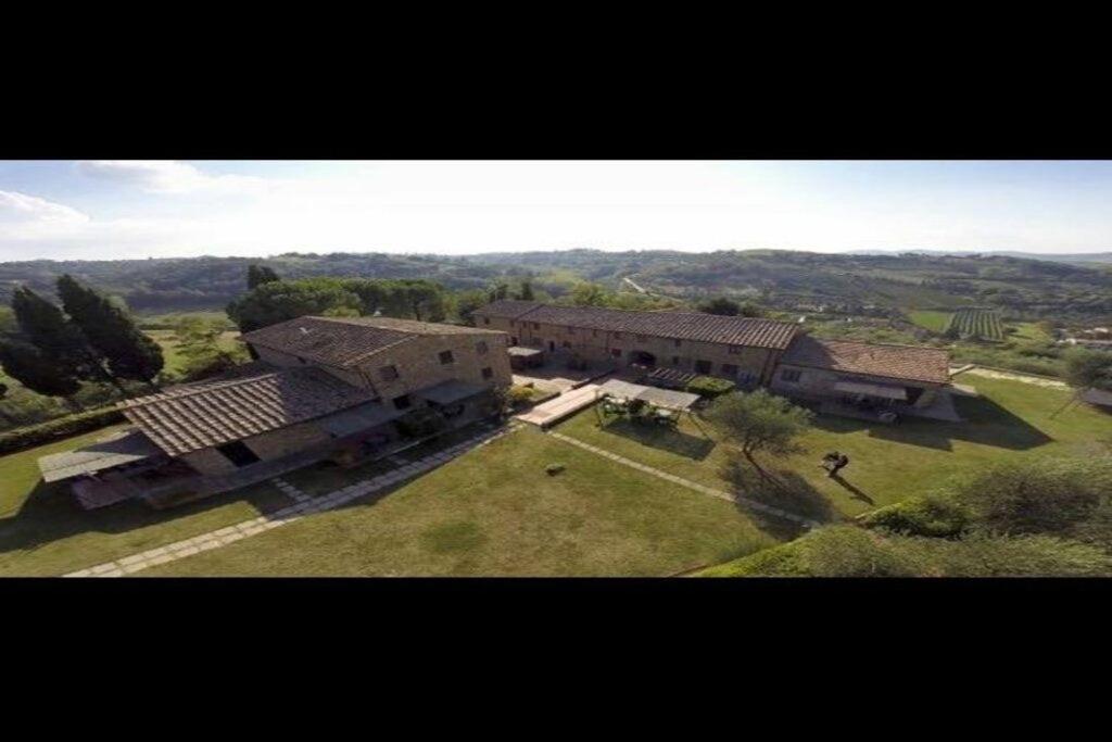2-br 1 Bath Abode With 2 Ac Units In The Chianti Hills! Apartment *