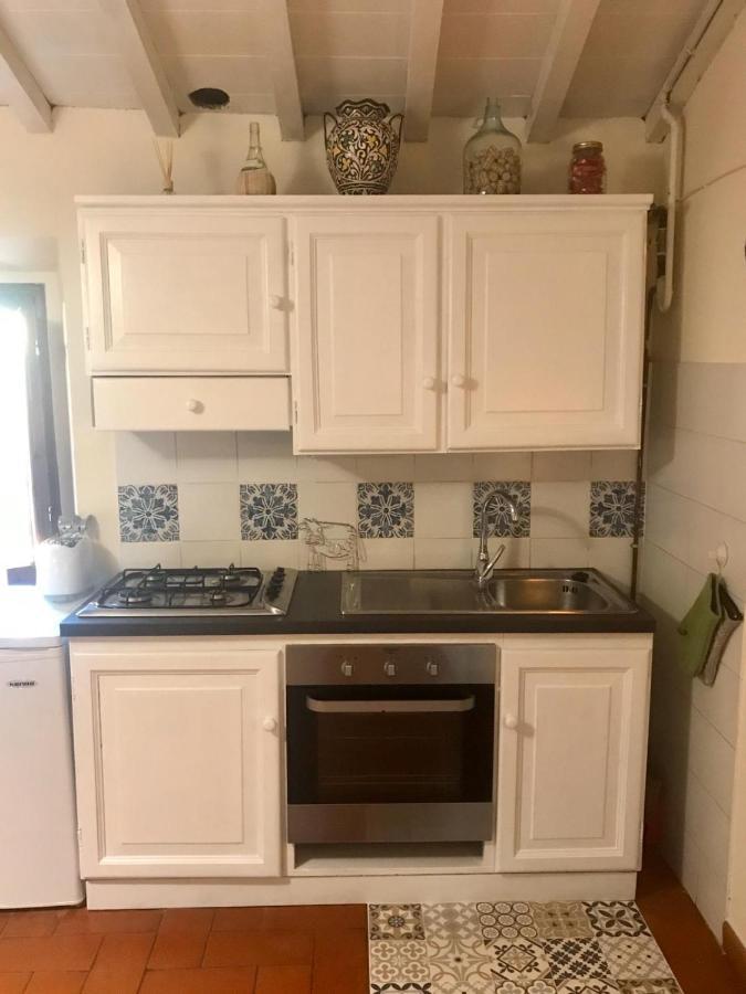 Apartment 2-br 1 Bath Abode With 2 Ac Units In The Chianti Hills! *