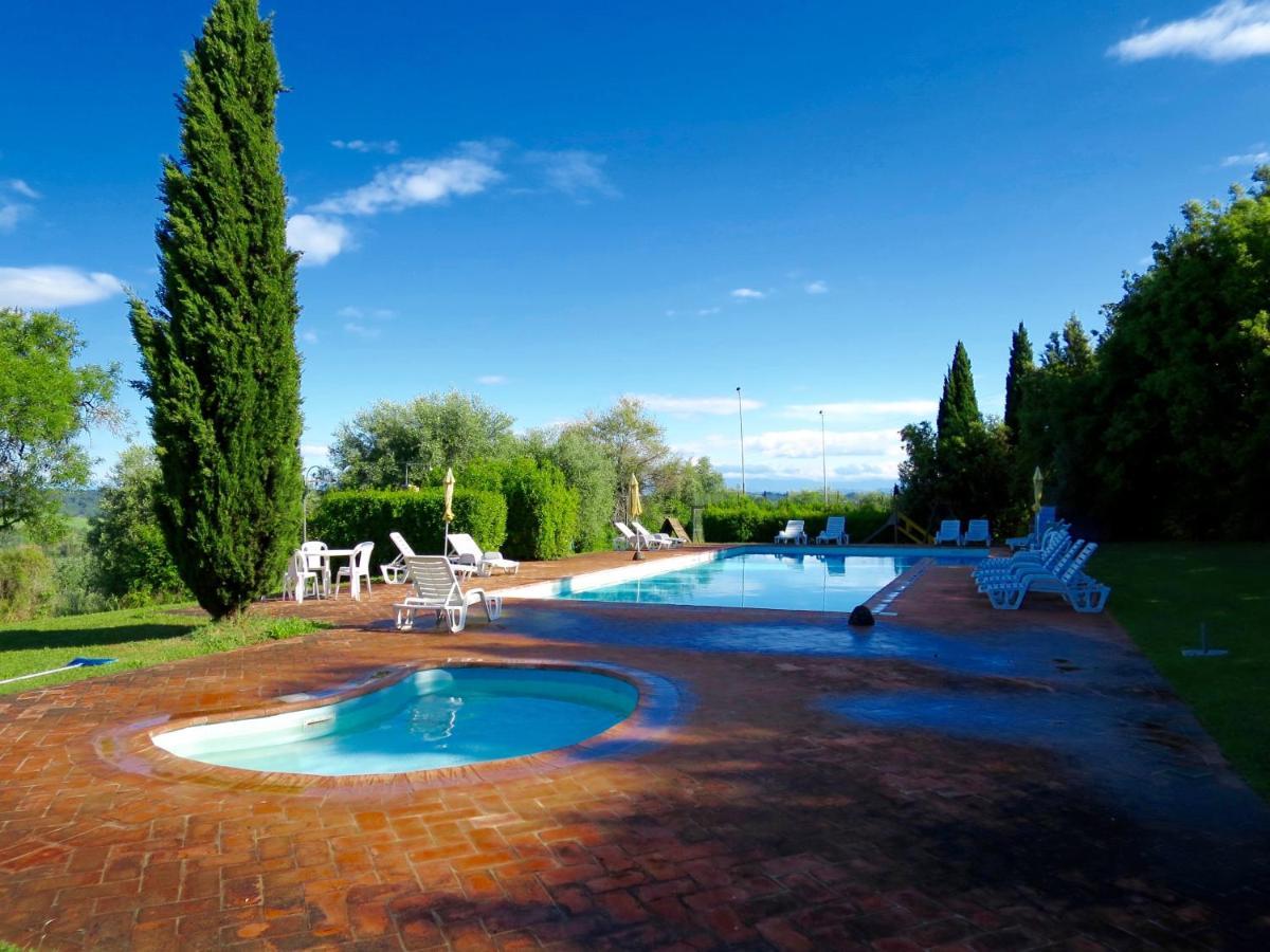 2-br 1 Bath Abode With 2 Ac Units In The Chianti Hills! Apartment